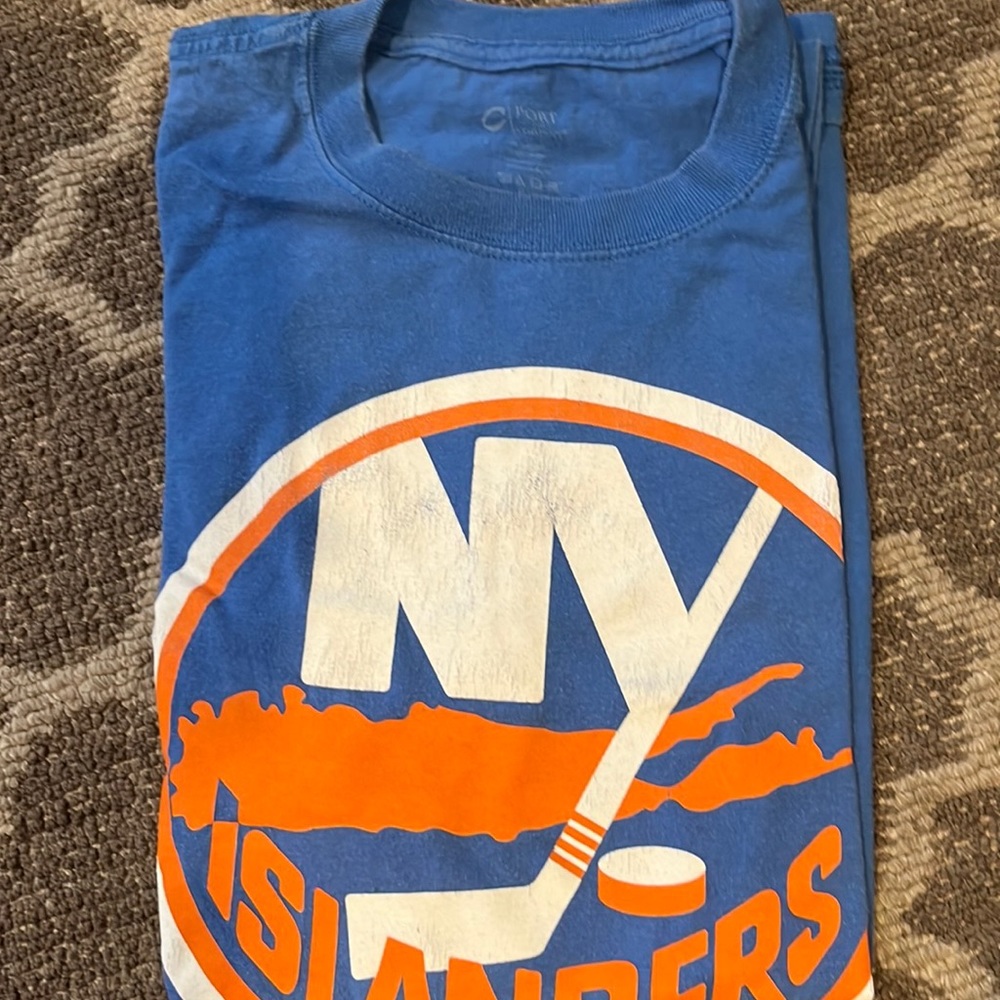 NY Islanders T-shirt